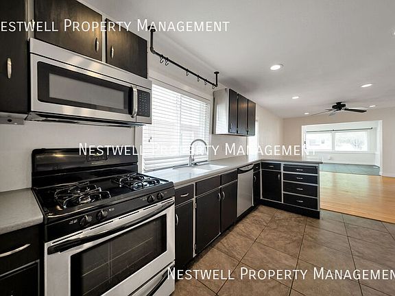 2nd image of 260 E Hampton Ave