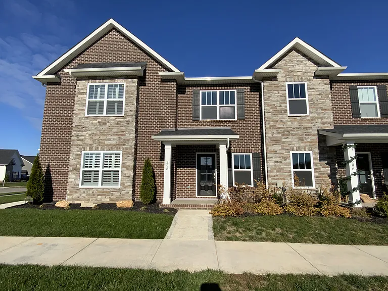 298 Broadberry Ave — Photo 1