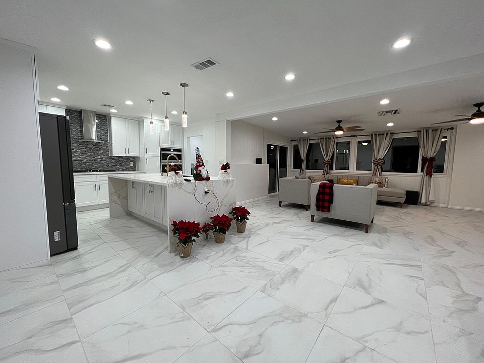 1st image of 10952 Forbes Ave
