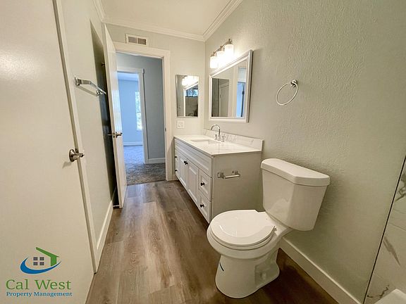 5th image of 1363 McQuesten Dr #3
