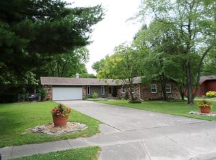 722 Old Orchard Dr, Benton, IL 62812