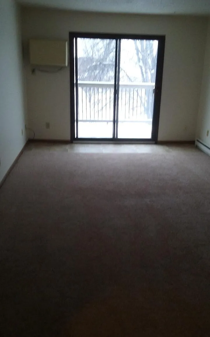 2 bed, 800 sqft, $690 — Photo 4