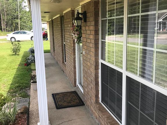 2nd image of 324 Oak Park Dr