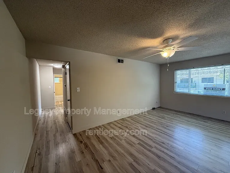 5174 Connecticut Dr #4 — Photo 7