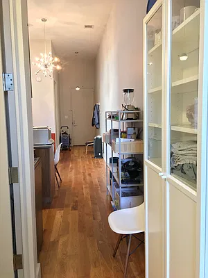 Rented by Manhattan Management LLC | media 74