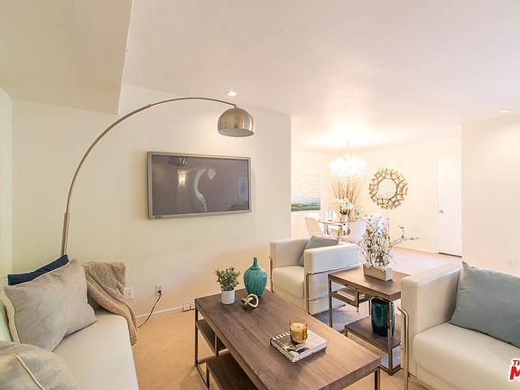 3rd image of 1010 Palm Ave APT 304