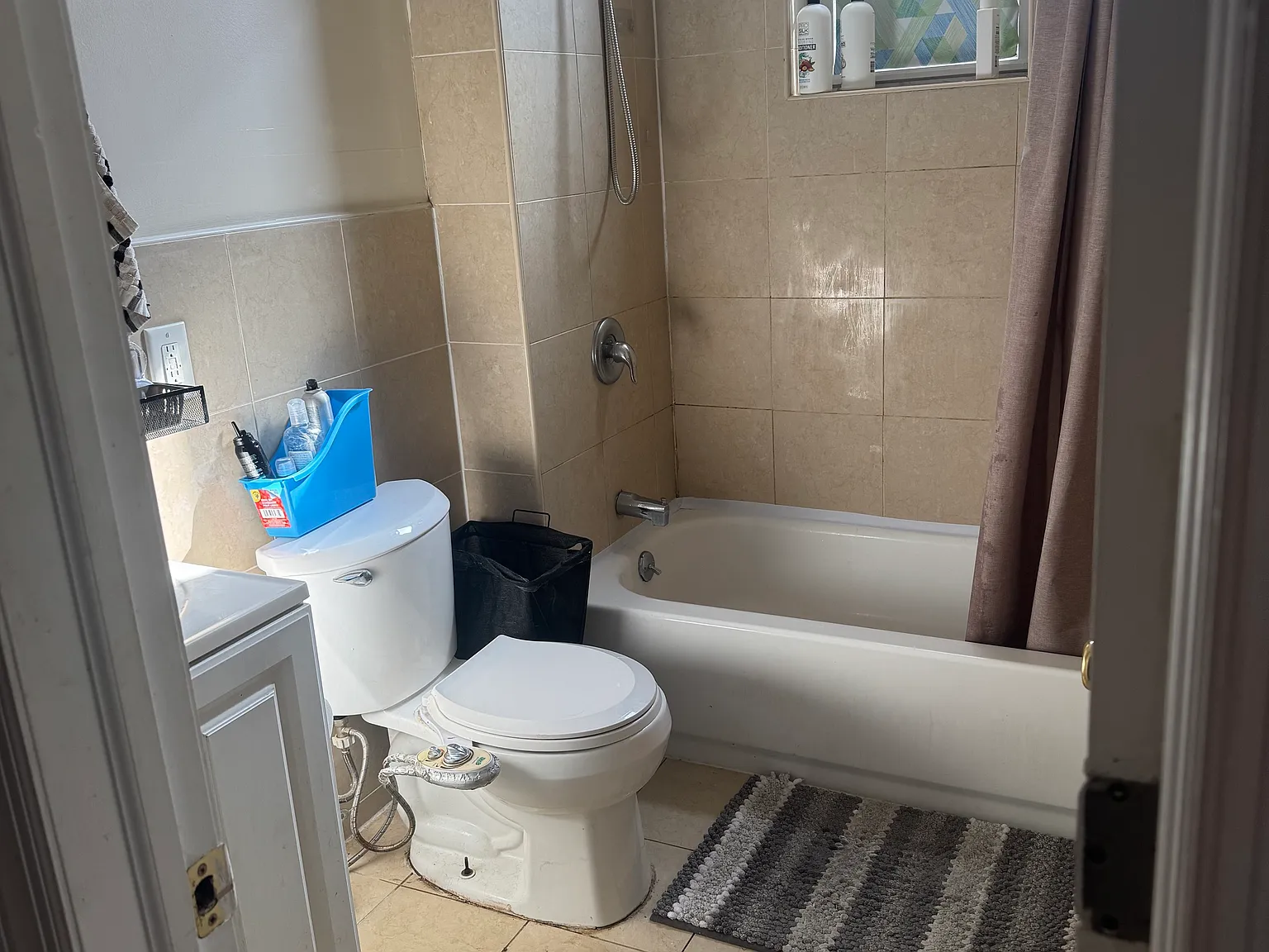 2 bed, 800 sqft, $2,200 — Photo 2