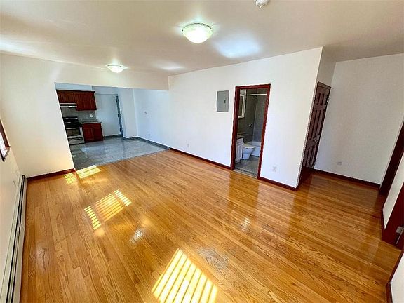 4th image of 873 42nd St APT 2D