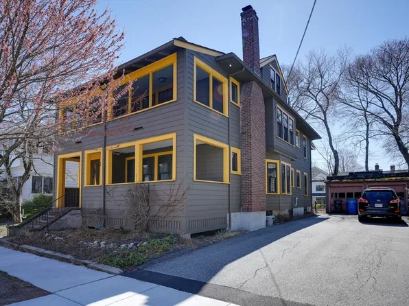 61 Chester Rd #61, Belmont, MA 02478