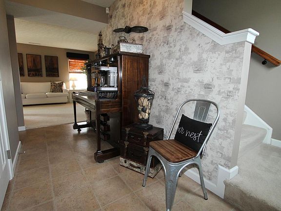 3rd image of 1399 Celtic Dr