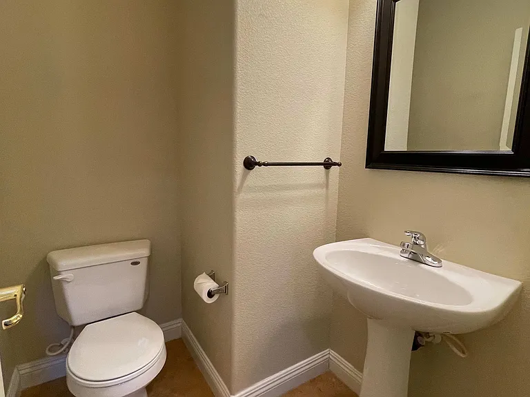8716 Painted Horseshoe St — Photo 7