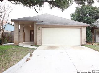 11242 Hatchet Pass Dr, San Antonio, TX 78245