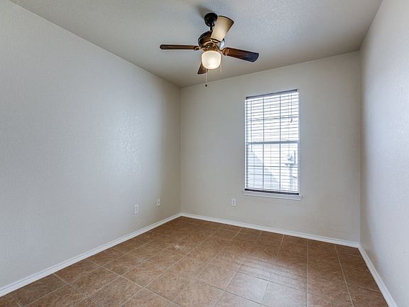4th image of 10116 Villa Del Lago