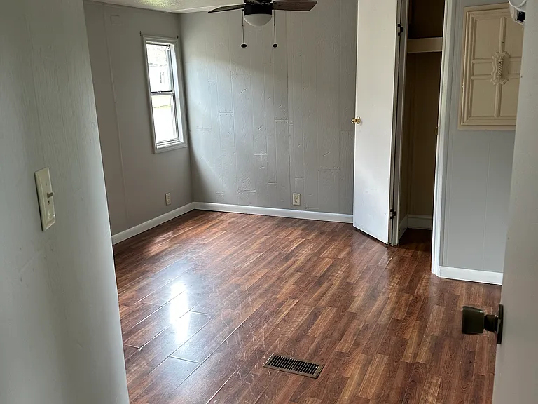 434 Tollett St #122 — Photo 11