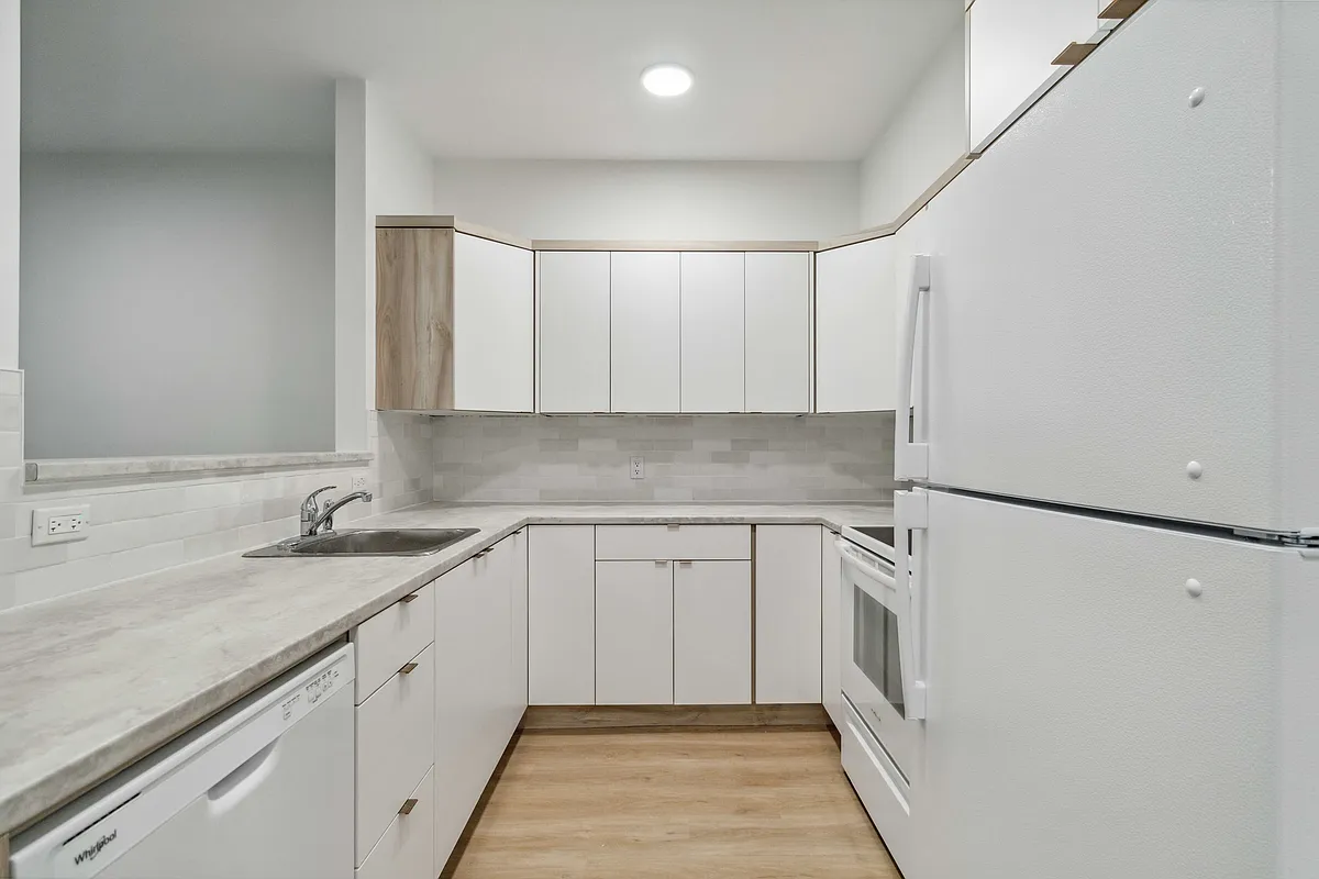 Building Photo - 11 Horizon Ct #107