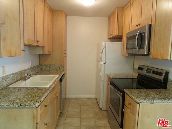 2nd image of 1440 23rd St APT 118