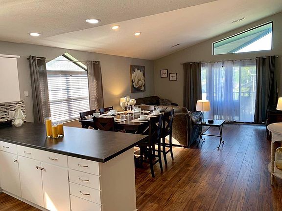 5th image of 2700 Green Mountain Dr #3