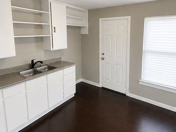 3rd image of 1414 Dunaway St #B