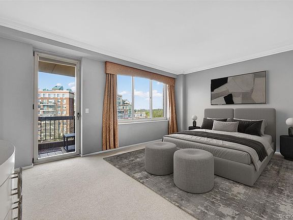 4th image of 100 Hilton Avenue #601