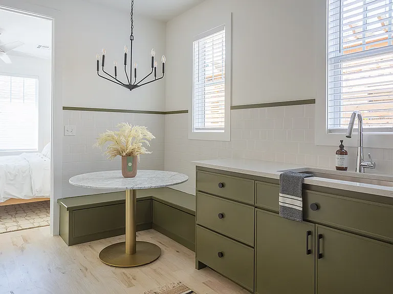 321 E Freeport St — Photo 15
