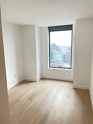 3rd image of 3 Court Sq #1209
