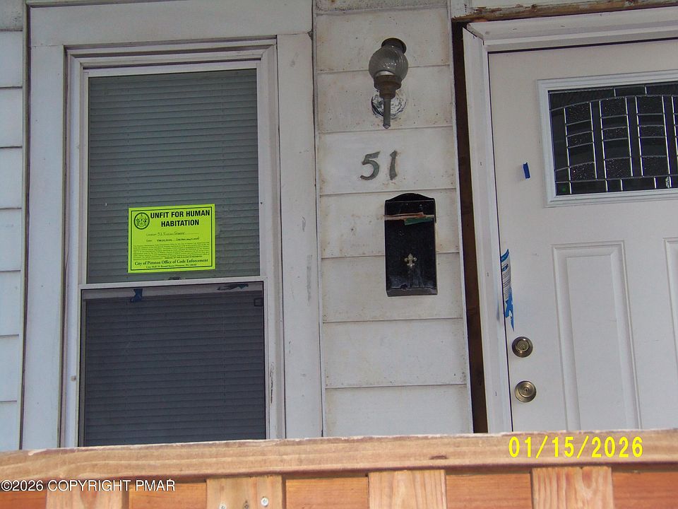 2nd image of 51 Fulton St