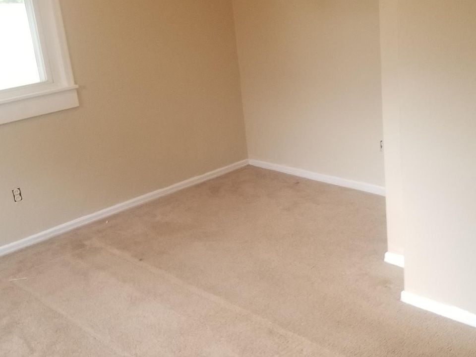 1st image of 1602 Russet Ave