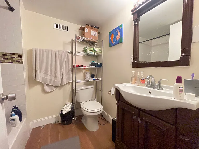 2122 Pine — Photo 25