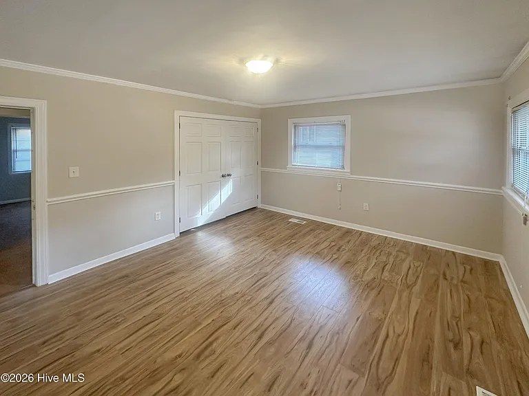 2610 Evans St — Photo 8