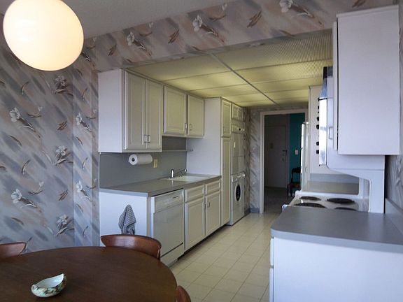 4th image of 2 Claridge Dr #9MW-926