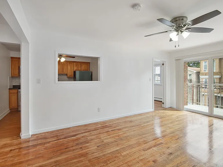 140 Hopkins Ave #3 — Photo 3