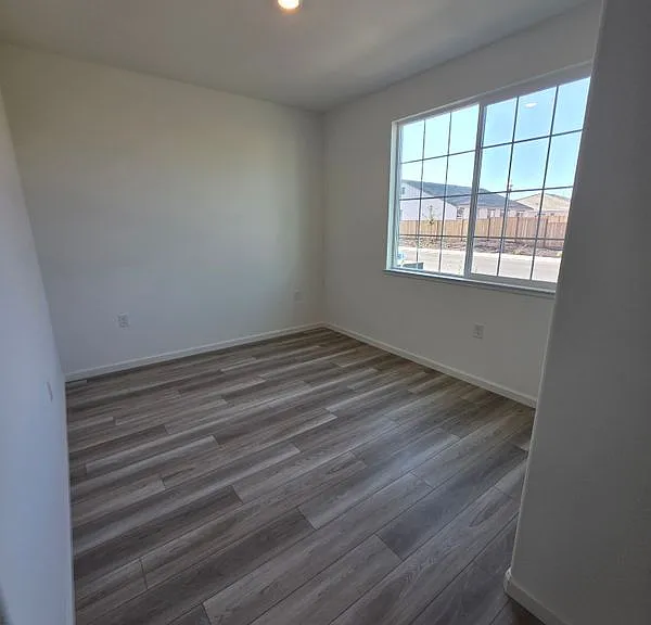 2508 Oleander Dr — Photo 10
