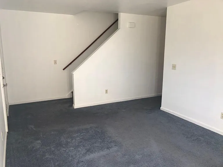 835 E King St #835 — Photo 9