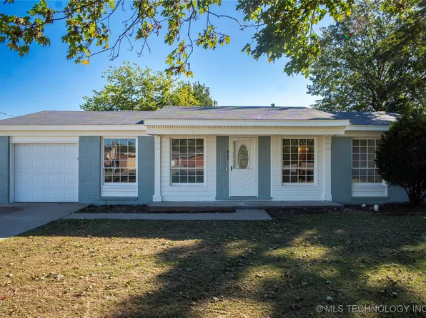 807 S 2nd St, Stilwell, OK 74960