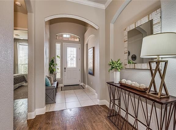 2nd image of 324 River Meadows Ln