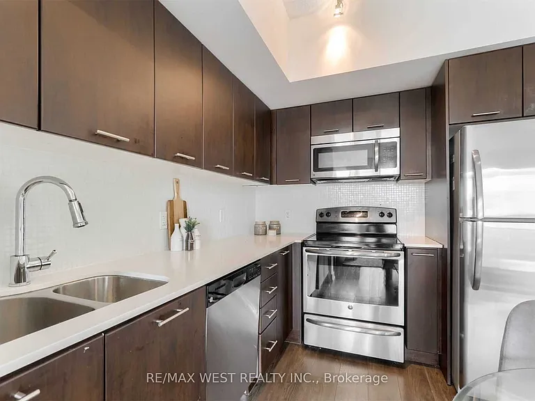2200 Lake Shore Blvd W #4305 — Photo 16