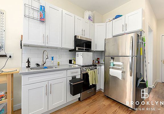 4th image of 2837 Church Ave #3