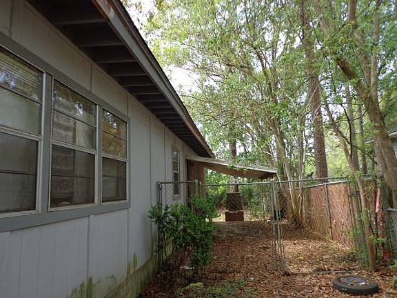 4th image of 2046 Hillsborough St