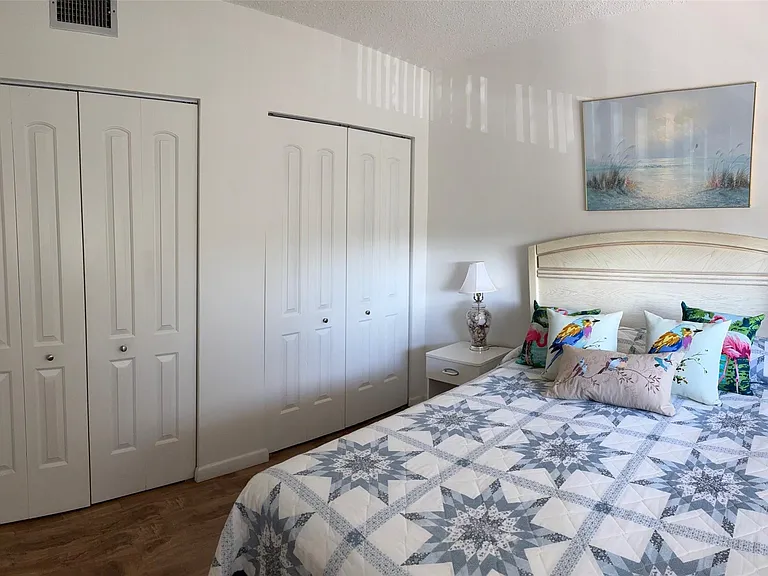 1055 Country Club Dr #404 — Photo 18