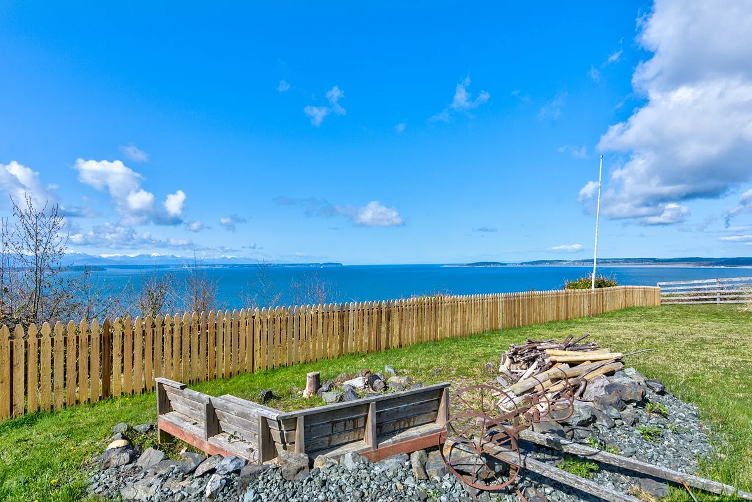 2 bed, 1.0 bath, $6,127 — Photo 3