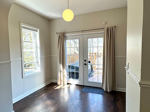 5th image of 1838 N Whipple St #1