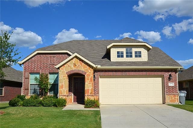 1st image of 2773 Crescent Lake Dr