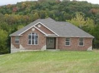 18669 New Boston Dr, Marthasville, MO 63357