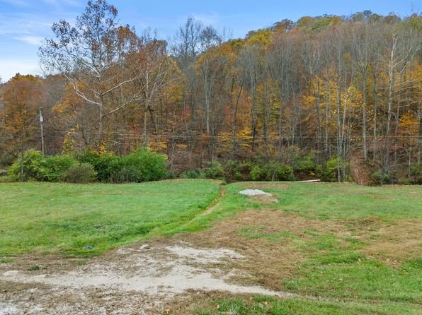 223 Sycamore Rd, Stanton, KY 40380