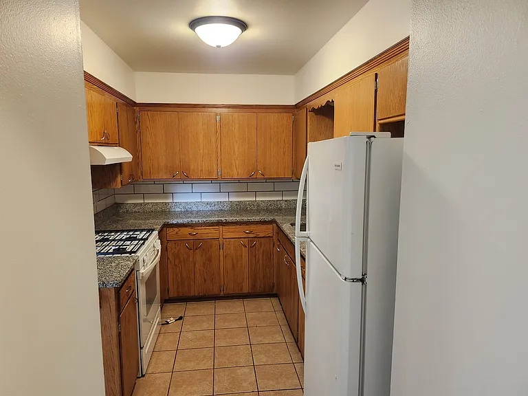 4824 N 104th St #12 — Photo 16
