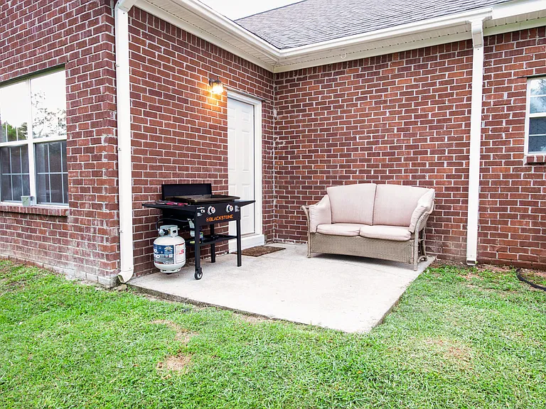 Back patio with BBQ Grill