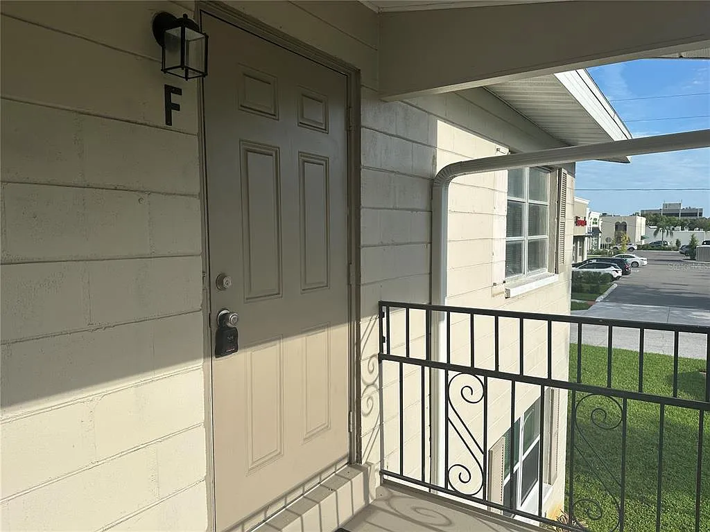 1 bed, 1.0 bath, 650 sqft, $1,575 — Photo 3