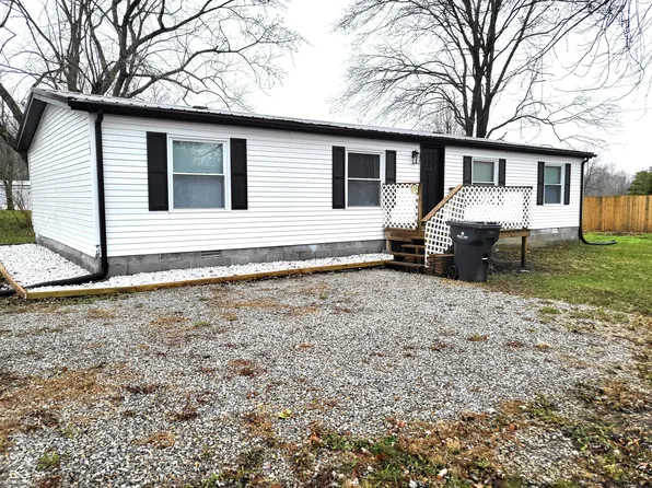 1693 Country Manor St, North Vernon, IN 47265