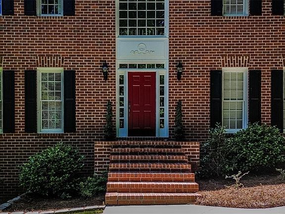 3rd image of 1080 Riverside Drive