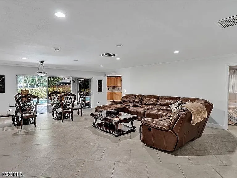 9261 SW 16th Rd W — Photo 15